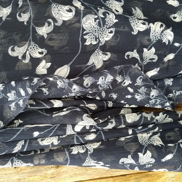 SEXY SHEER GAUZY RUFFLED FLORAL XL 44 BUST Lucky Brand Top Blouse - Picture 11 of 13